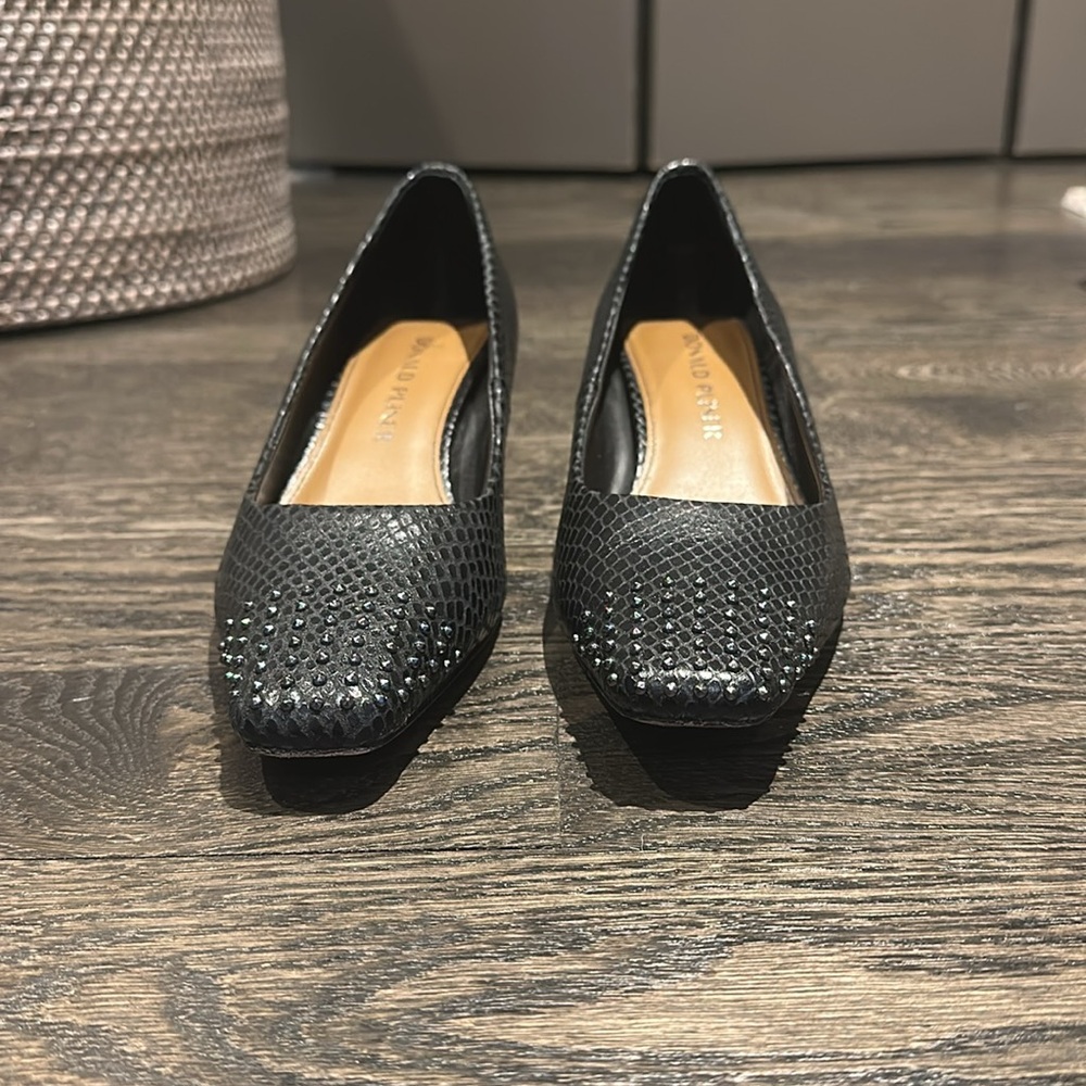 Edgy black leather snakeskin studded kitten heels pumps 6.5 - Picture 4 of 8